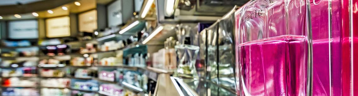 YouGov: koszyk kosmetyczny w Polsce wart już 18,5 mld zł. Drogerie i e-commerce rosną najszybciej