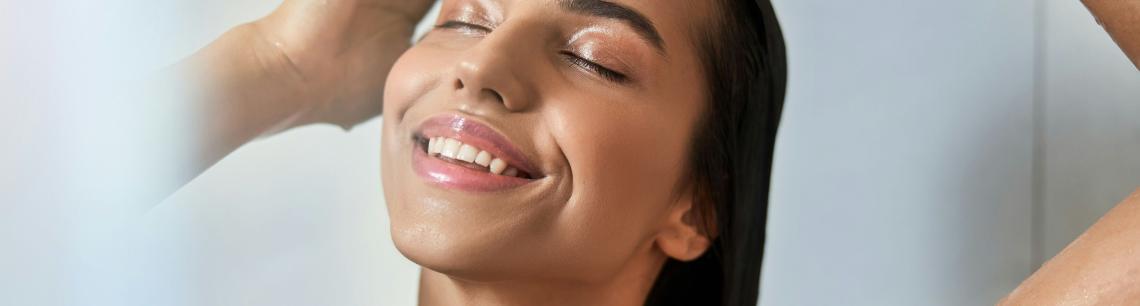 Beauty 2026: rynek kosmetyczny przestaje rosnąć r&oacute;wno. Wygrywają zapachy, SPF i produkty do domowego rytuału