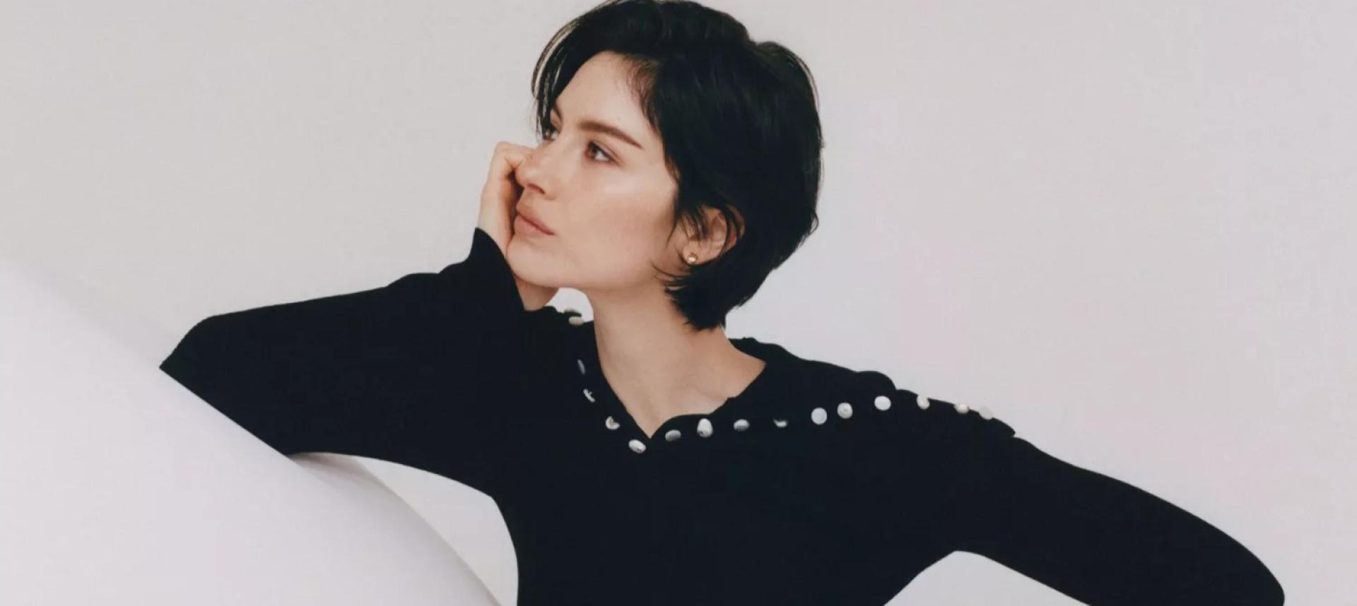 Gracie Abrams została ambasadorką zapachu Coco Mademoiselle Crush Absolu