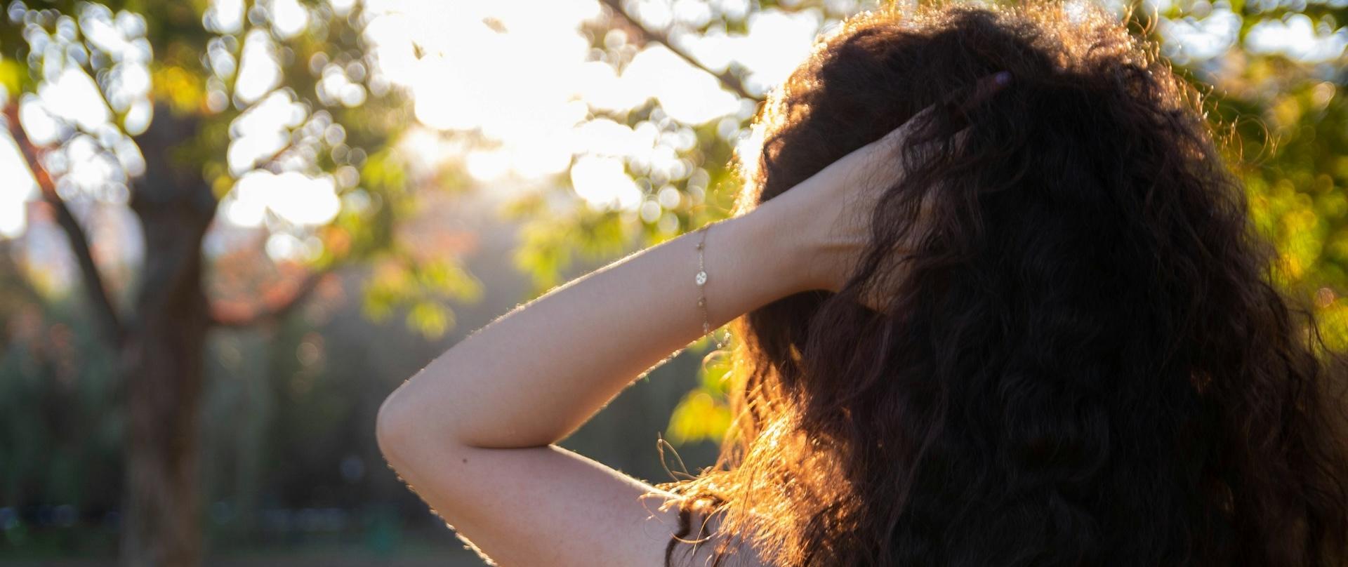 Lekkie, pełne, uniesione: nowy puder do włosów Joanna Styling Effect