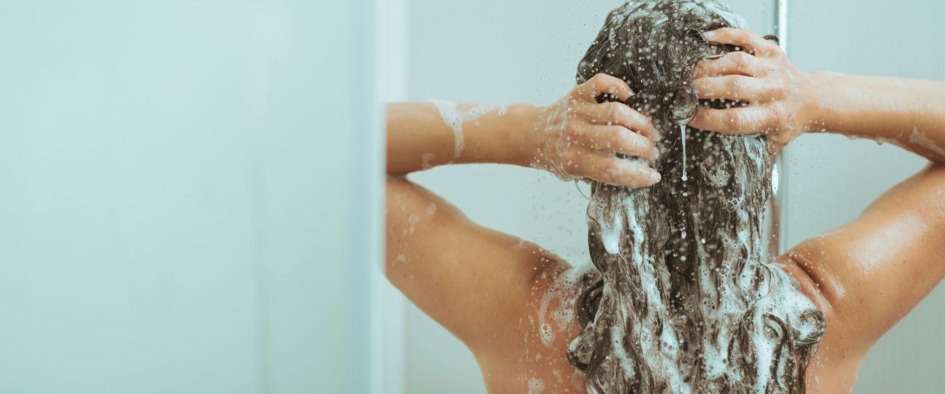 Beauty fatigue. Dlaczego coraz więcej kobiet ma dość skomplikowanych rytuałów pielęgnacyjnych i wraca do prostych rozwiązań?
