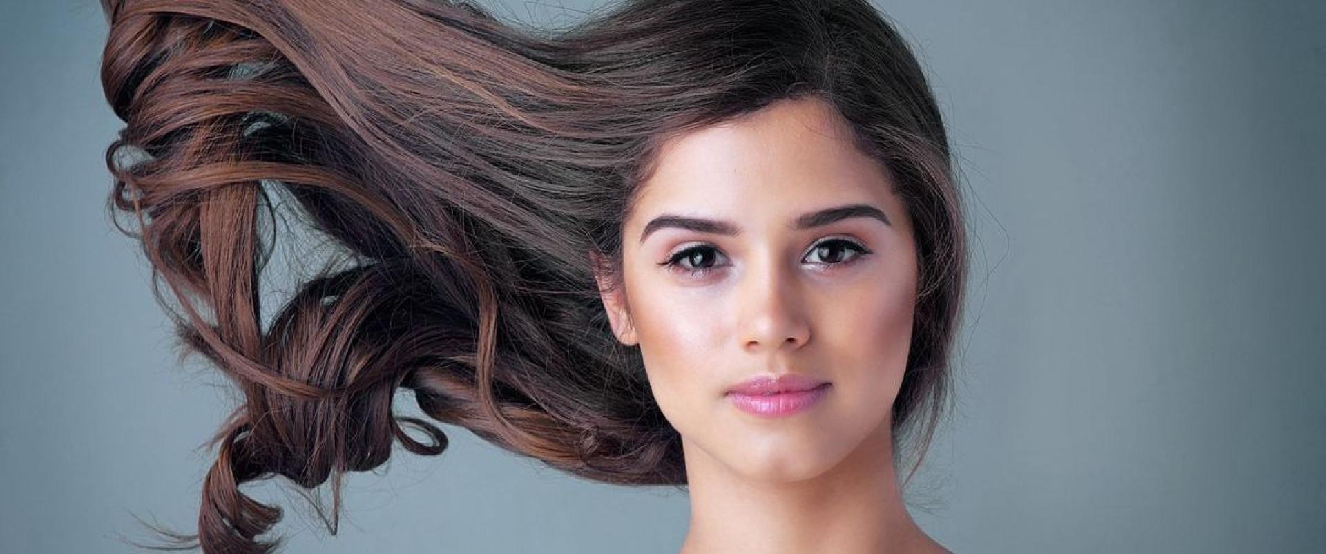 Ekologiczna farba do włosów kontra tradycyjna – kluczowe różnice dla początkujących