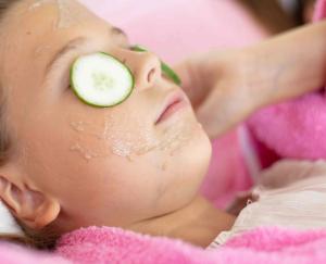 Sephora wprowadza zabezpieczenia chroniące dzieci przed marketingiem kosmetyk&oacute;w anti-aging. Na razie mowa o rynku amerykańskim