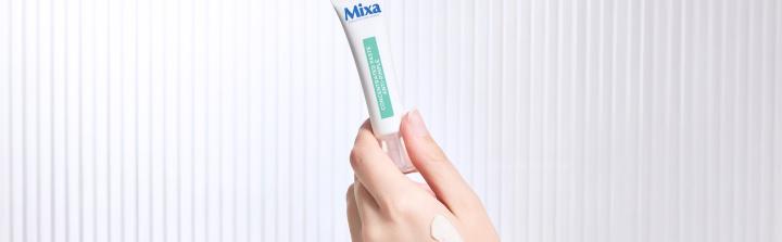 Szybki sposób na wypryski – pasta marki Mixa
