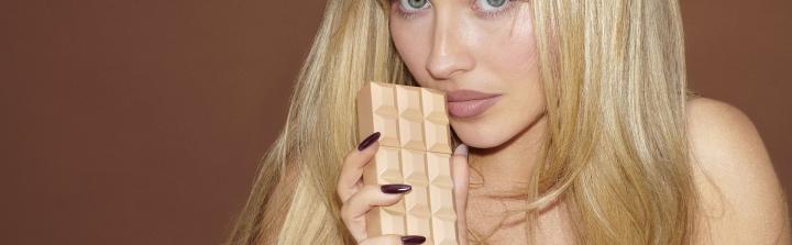 Love Cosmetics Awards 2025: Słodki sen o sukcesie - Sweet Tooth Caramel Dream Sabriny Carpenter