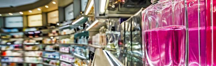 YouGov: koszyk kosmetyczny w Polsce wart już 18,5 mld zł. Drogerie i e-commerce rosną najszybciej