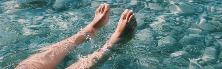 Pielęgnacja st&oacute;p z dermokosmetykami Ideepharm