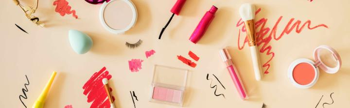 Zamienniki luksusowych kosmetyk&oacute;w. Te marki pojawiają się najczęściej w wyszukiwaniach