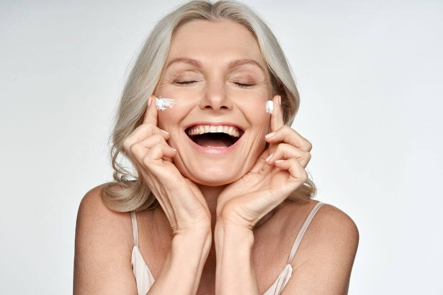 Jak ujędrnić skórę twarzy po 40 - kosmetyki